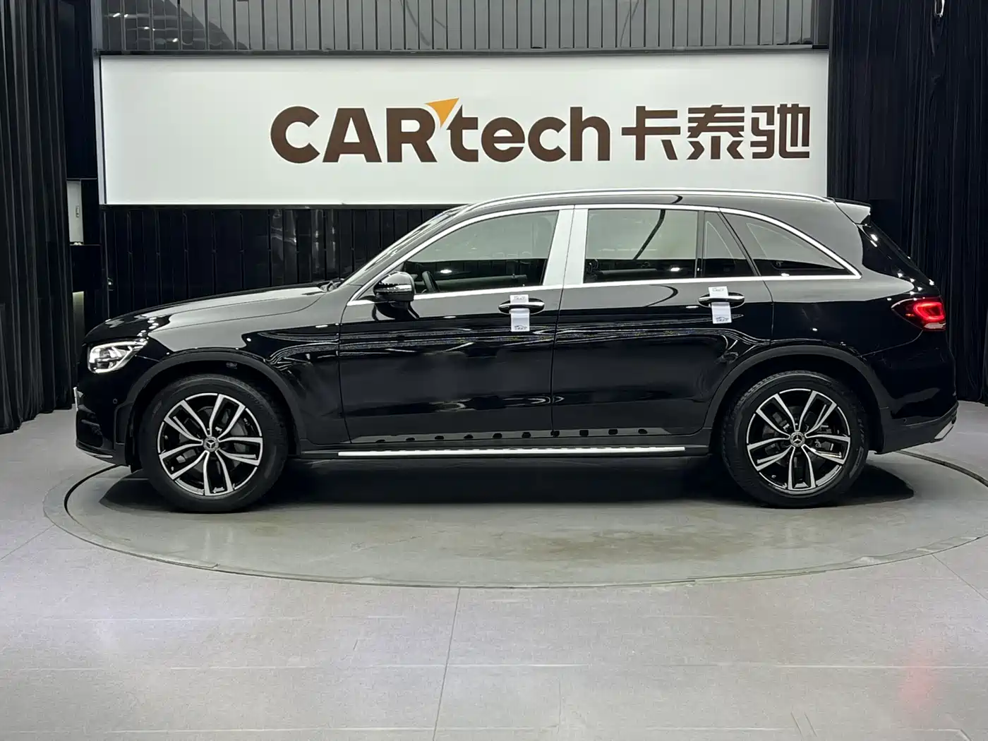 Mercedes-Benz GLC 2020 Facelift GLC 260 L 4MATIC Luxury фото 4
