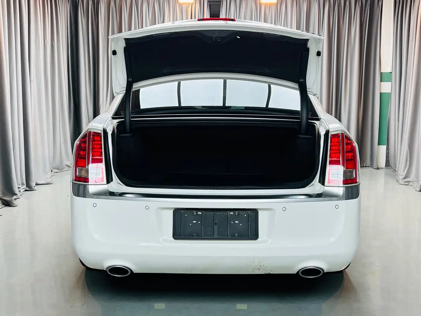 Chrysler 300C (Import) 2015 2014 3.0L Excellence Edition