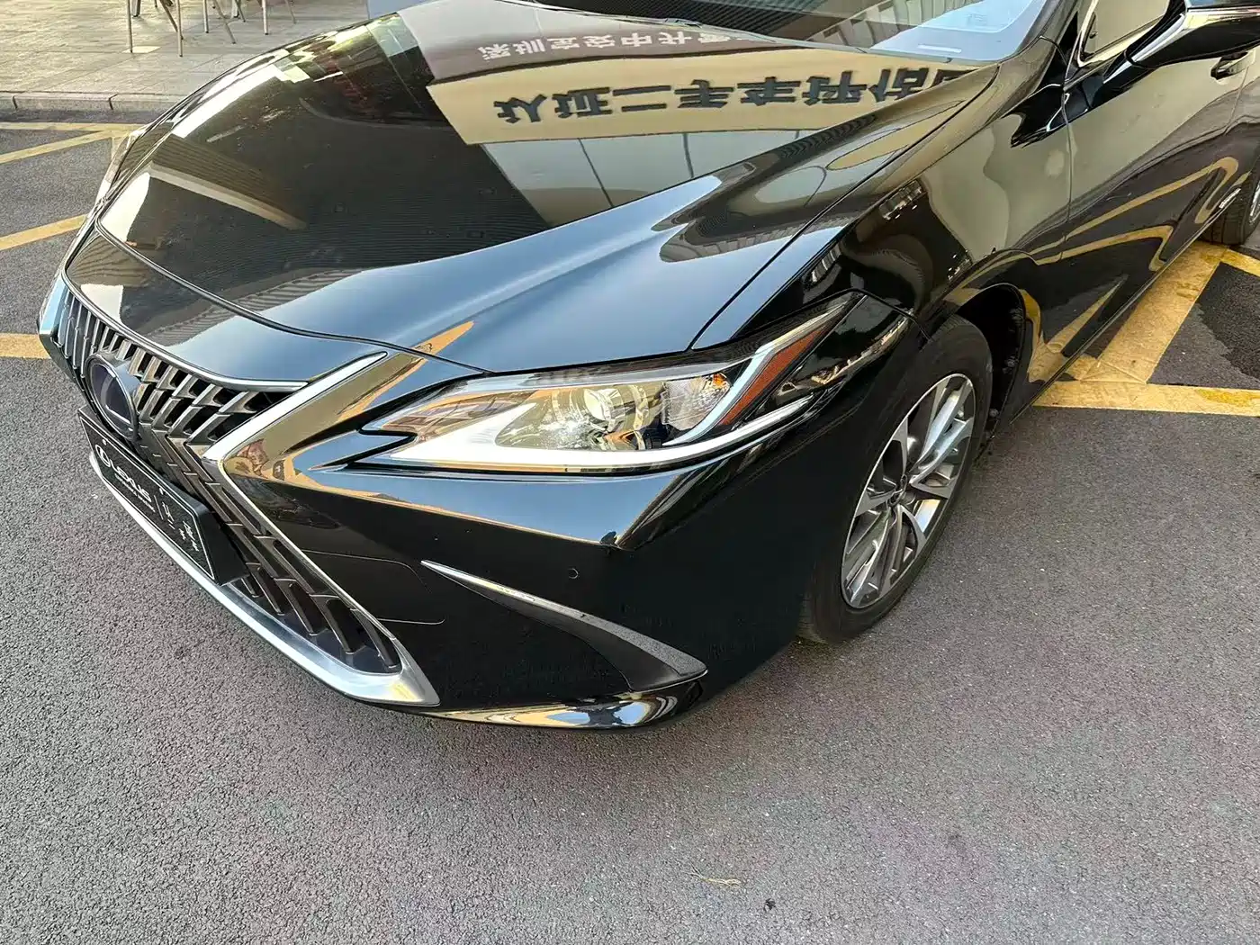 Lexus ES 2021 300h Excellence Edition фото 2