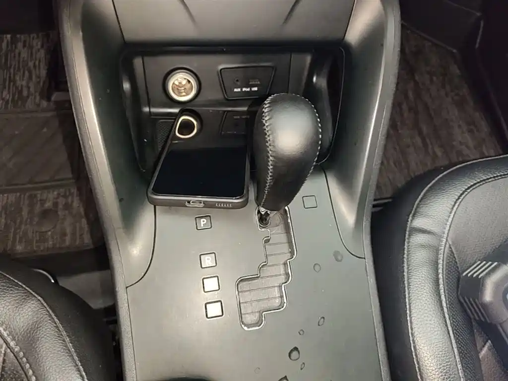 Hyundai Beijing Hyundai ix35 2015 2.0L Automatic 2WD Smart Type China IV фото 14