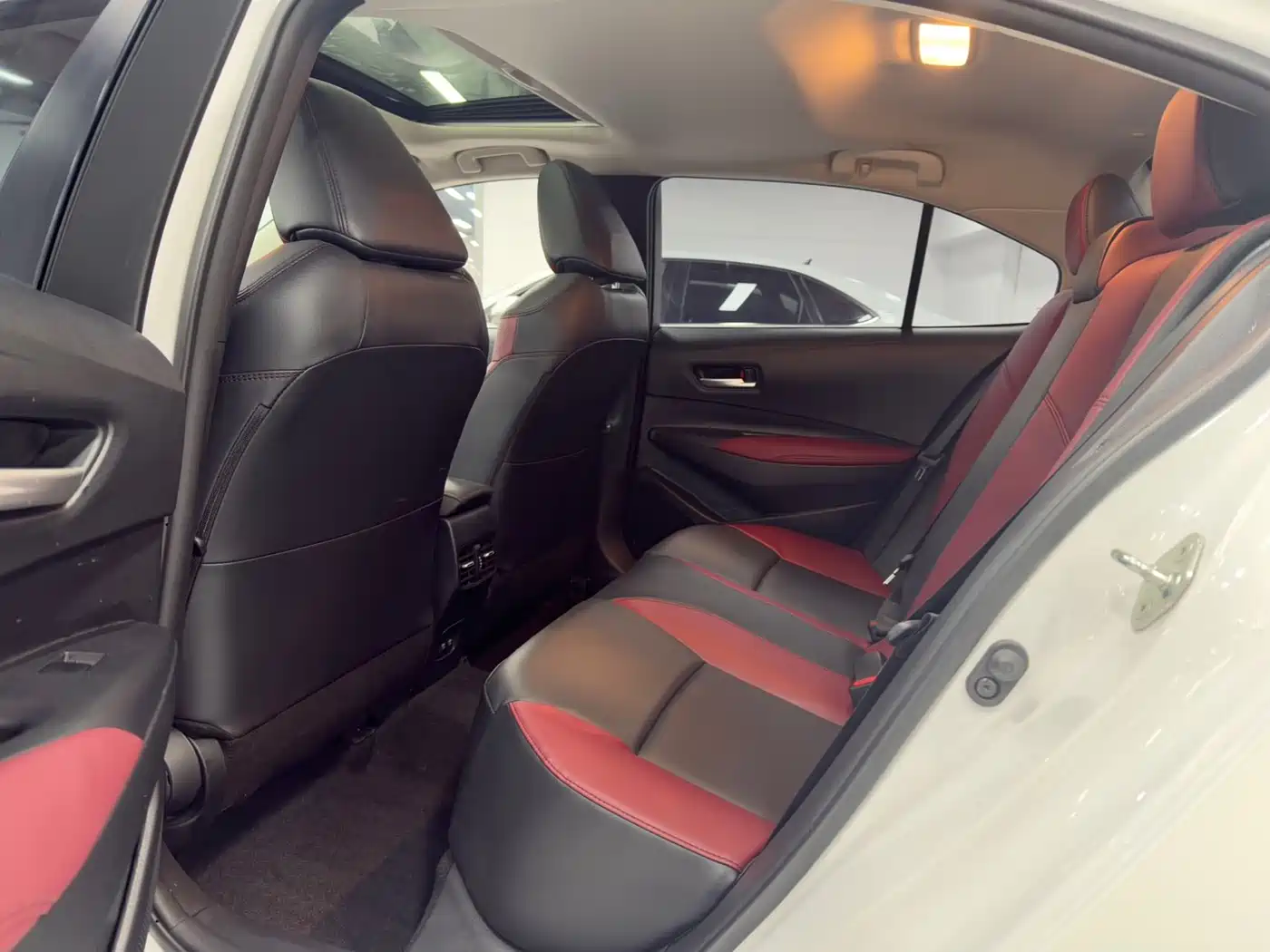 Toyota Corolla 2021 TNGA 1.5L CVT GR SPORT Edition фото 11