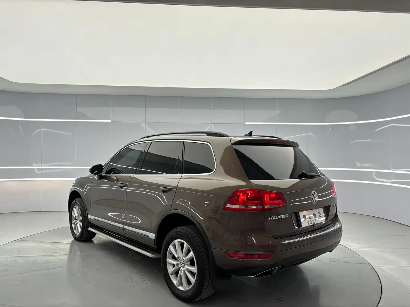 Volkswagen Touareg 2012 R-Line High Spec фото 3