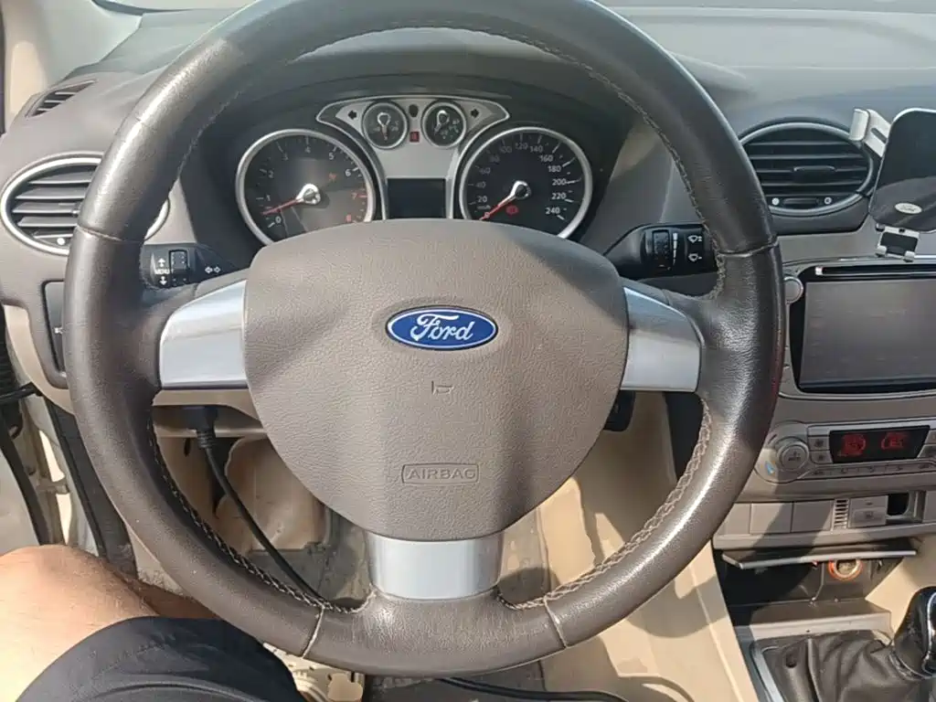 Photo 11 - Ford Focus