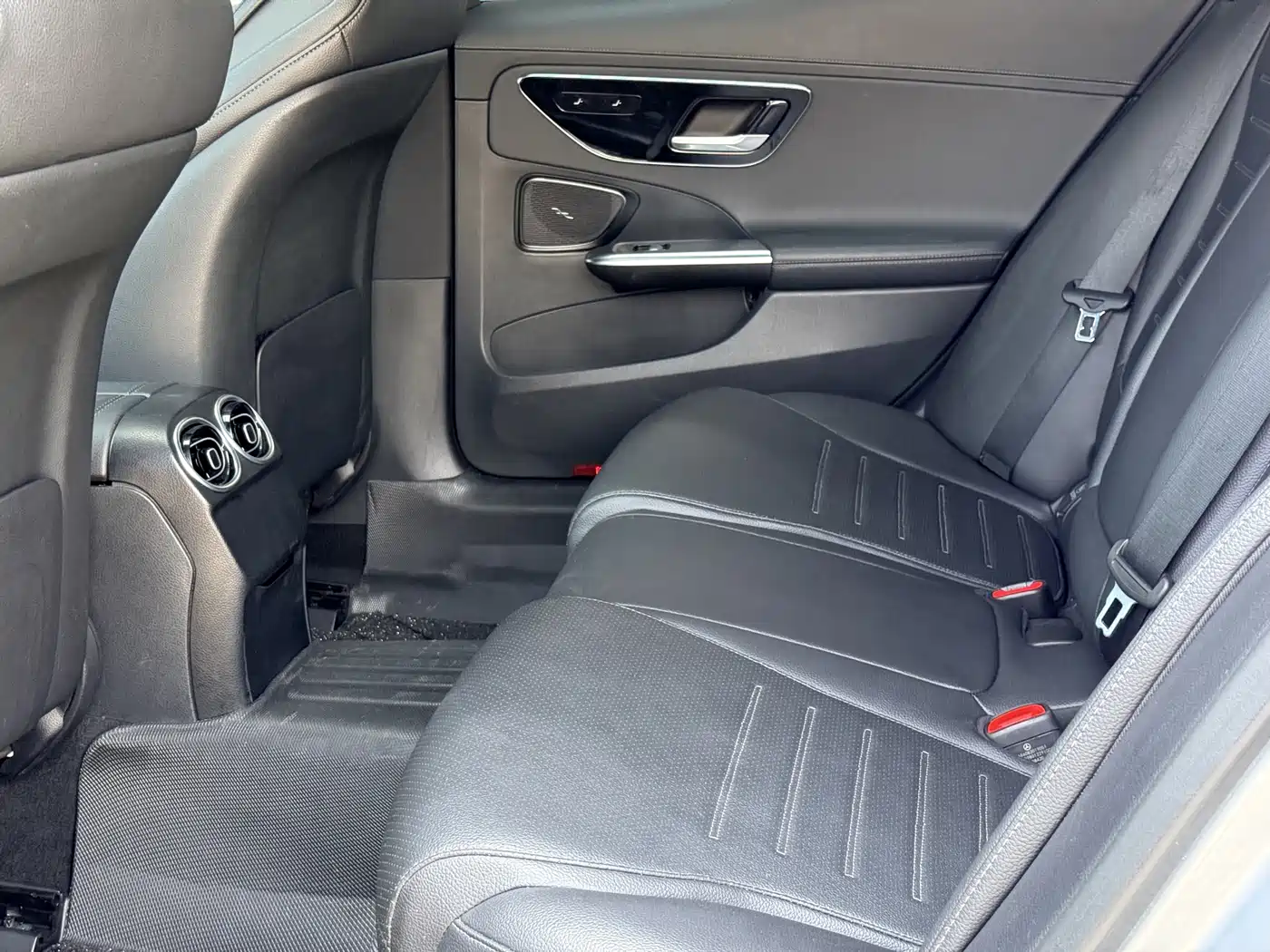 Mercedes-Benz C-Class 2022 Facelift C 200 L Sport фото 16