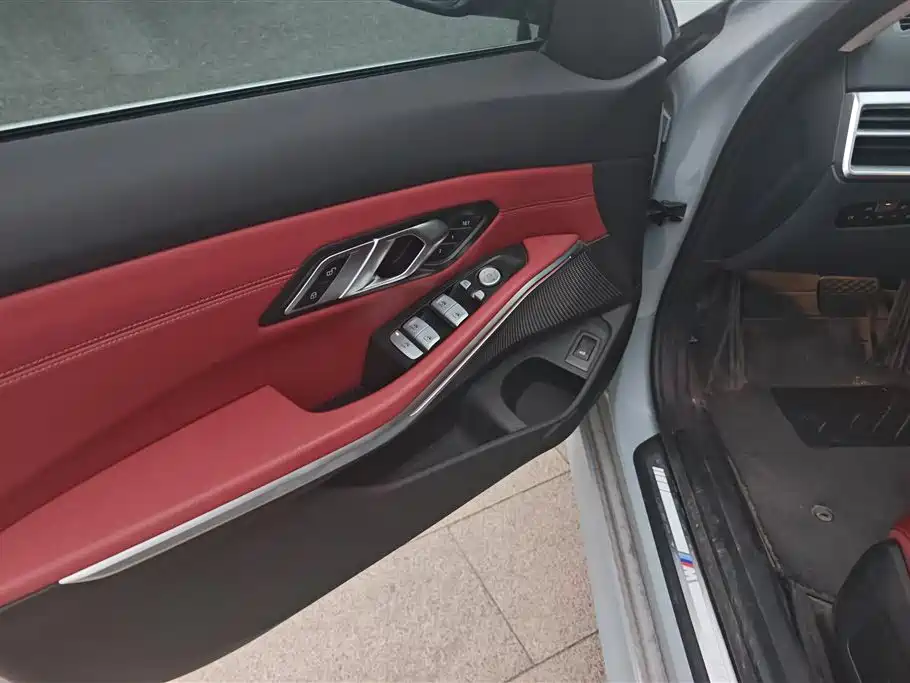 BMW 3 Series 2025 325Li M Sport Package фото 7