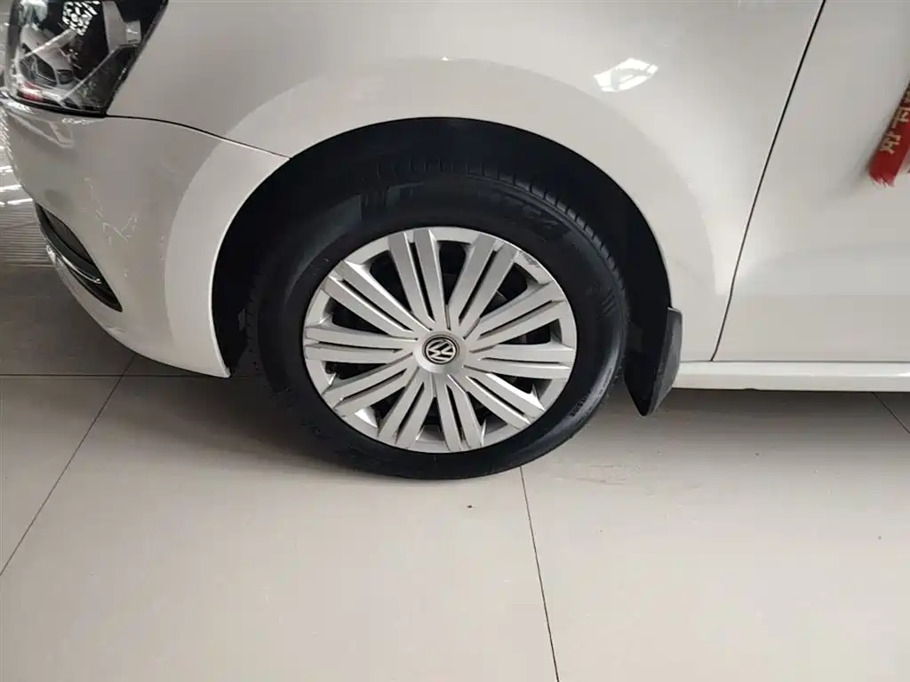 Volkswagen Polo 2016 1.6L Automatic Comfort фото 22