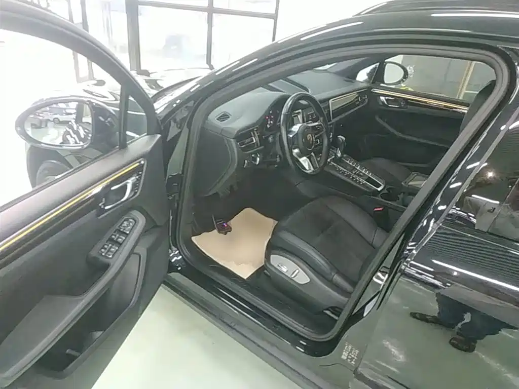 Porsche Macan 2018 Macan 2.0T фото 16
