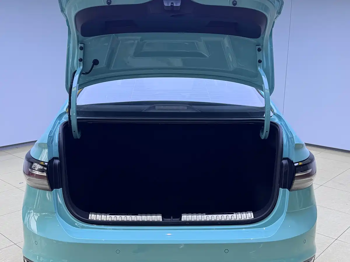 Volkswagen Lavida 2023 New Trend 1.5L Auto Aspiration Edition фото 7