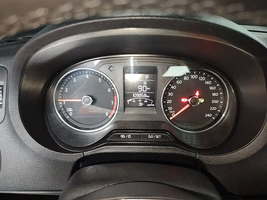 Volkswagen Polo 2016 1.6L Automatic Comfort фото 11