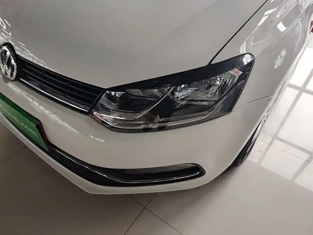 Volkswagen Polo 2016 1.6L Automatic Comfort фото 23