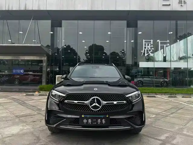 Mercedes-Benz GLC 2023 GLC 300 L 4MATIC Dynamic 7-Seater — фото 2