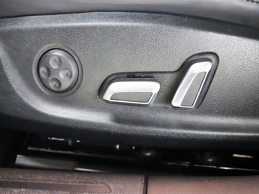 Audi A4L 2015 35 TFSI Auto Standard фото 13