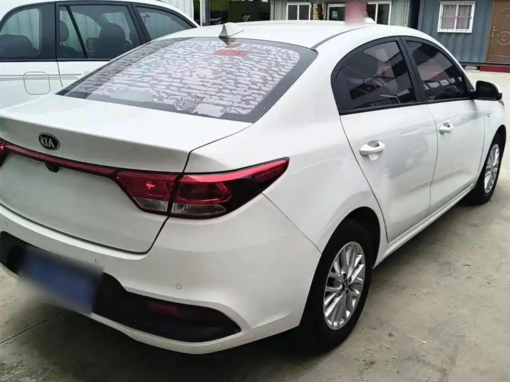 KIA K2