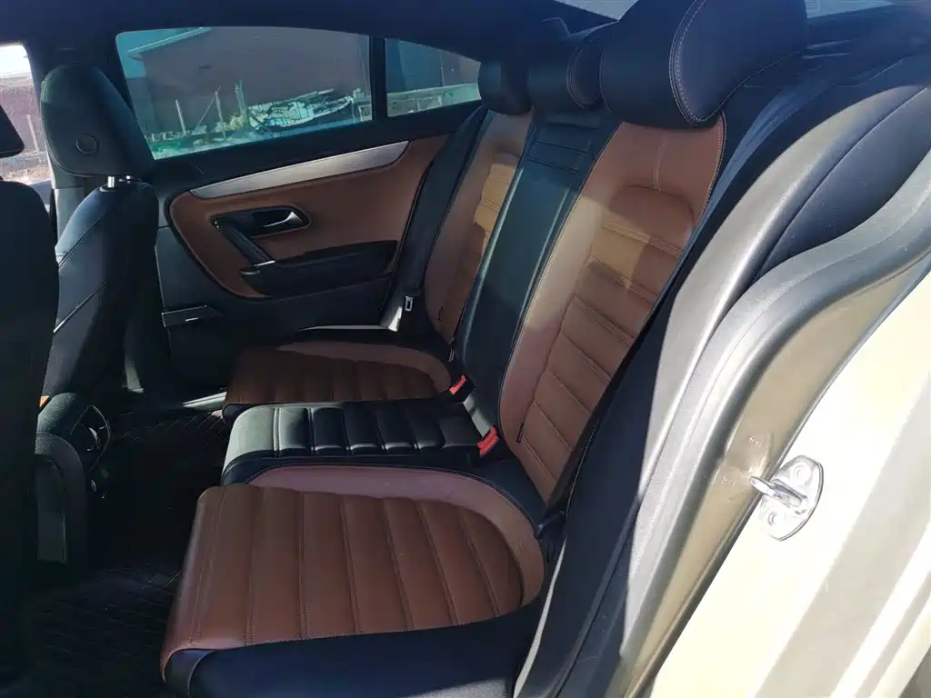 Volkswagen FAW-Volkswagen CC 2016 Model 2.0TSI Luxury фото 15
