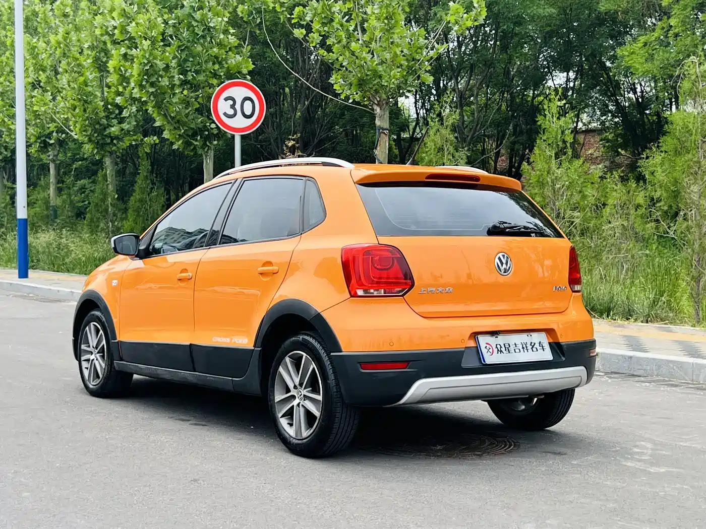 Volkswagen Polo 2012 1.6L Cross Polo AT фото 18