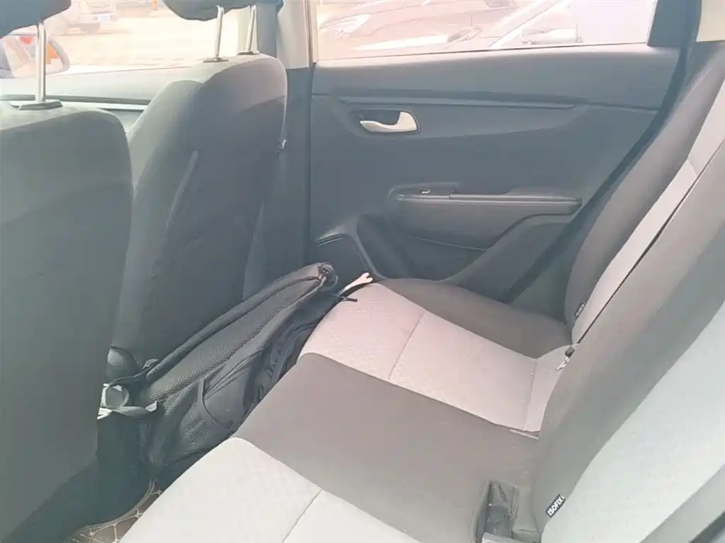 KIA K2