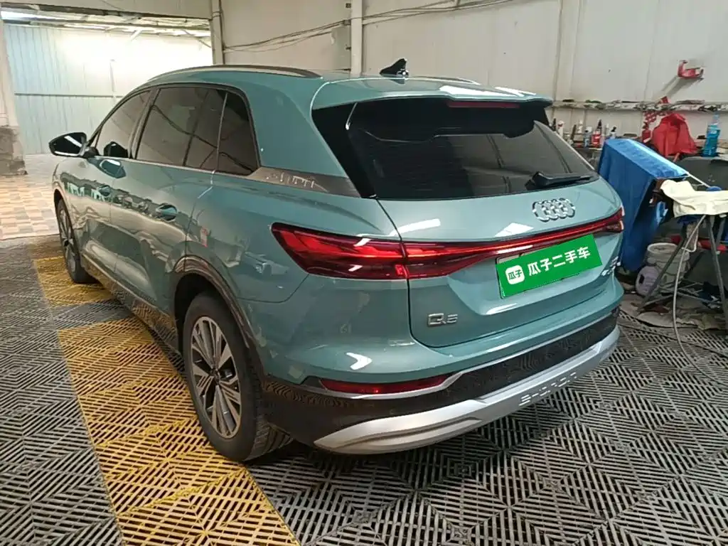 Audi Q5 e-tron 2025 2023 40 e-tron Shining Edition Brocade Package