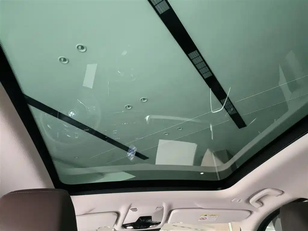 BMW iX1 2023 eDrive25L X Design Package фото 18