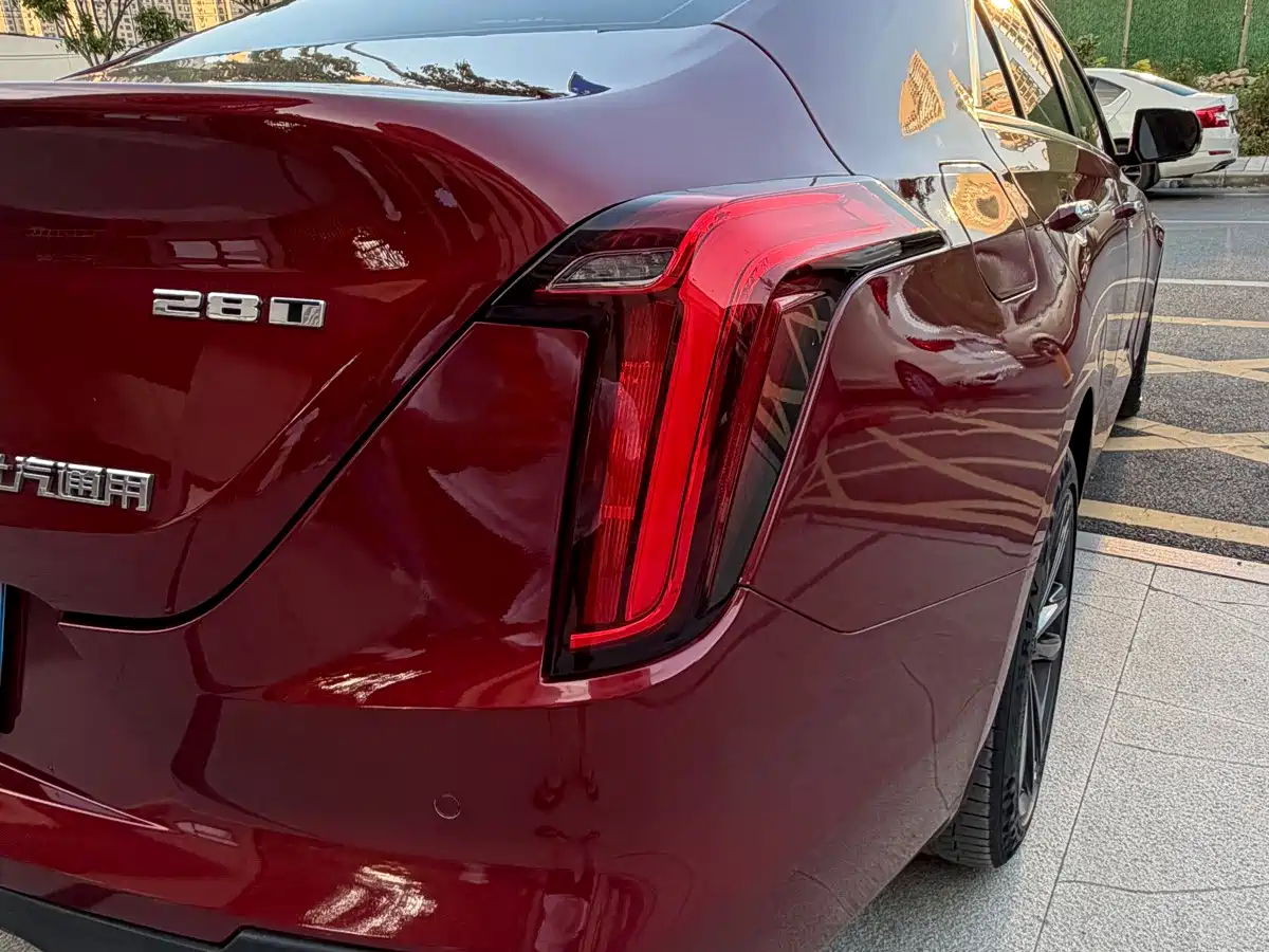 Cadillac CT4 2022 2022 28T Luxury Model
