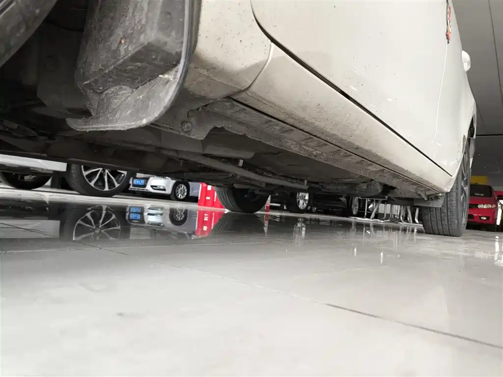 Toyota Levin 2018 185T CVT Premium Edition China V фото 22