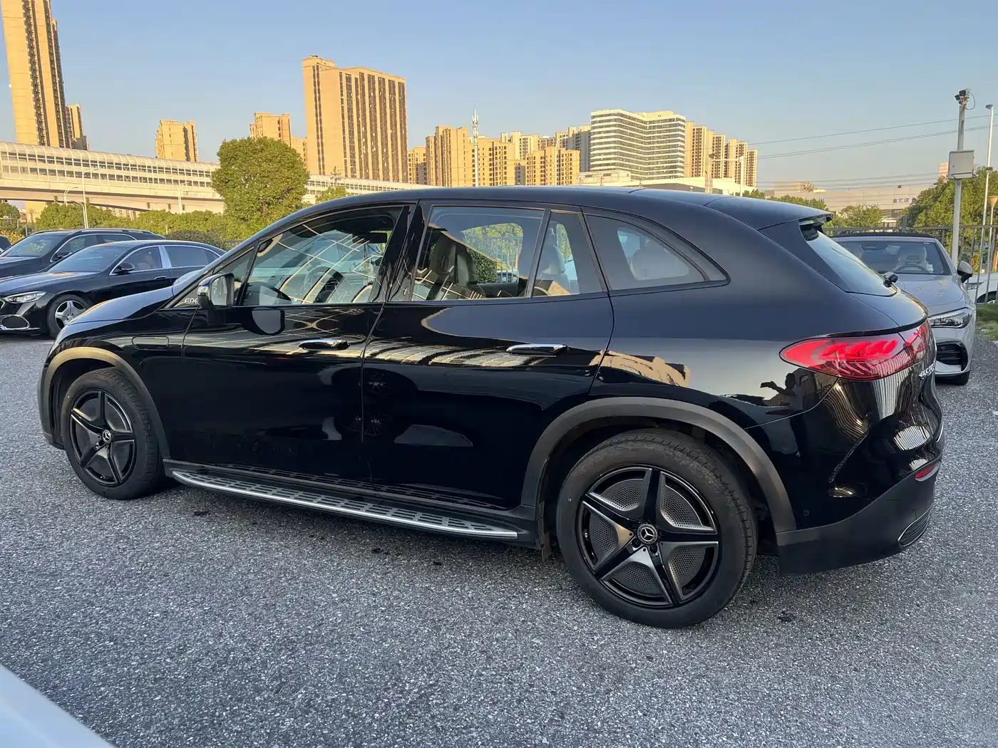 Mercedes-Benz EQE SUV 2025 2023 500 4MATIC Special Edition
