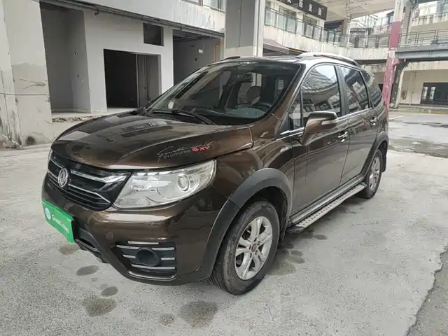  Dongfeng Fengxing Joyear XV 2015 1.6L CVT Luxury