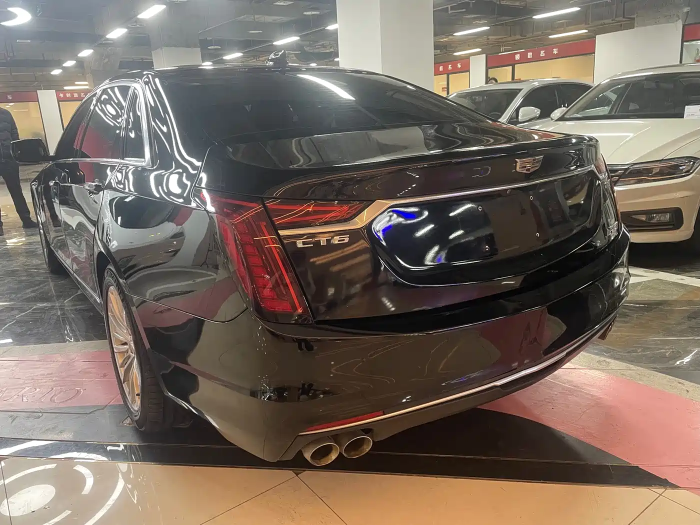 CADILLAC CT6