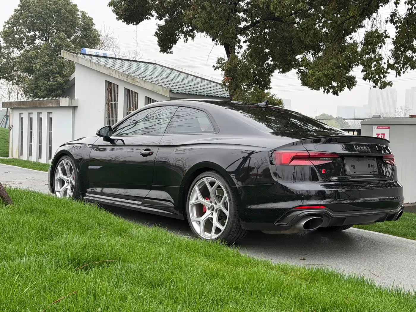 AUDI RS 5