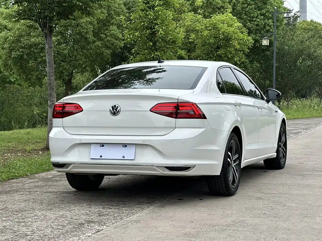 Volkswagen Lamando 2021 Facelift 280TSI DSG Comfort Edition фото 4