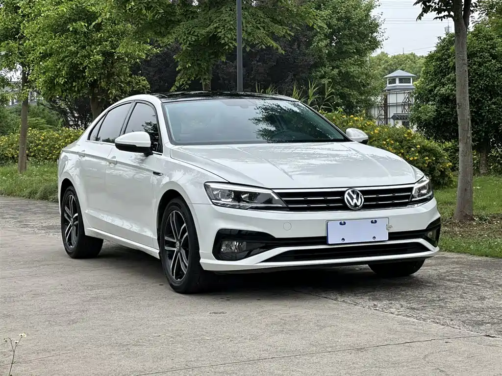 Volkswagen Lamando 2021 Facelift 280TSI DSG Comfort Edition фото 2