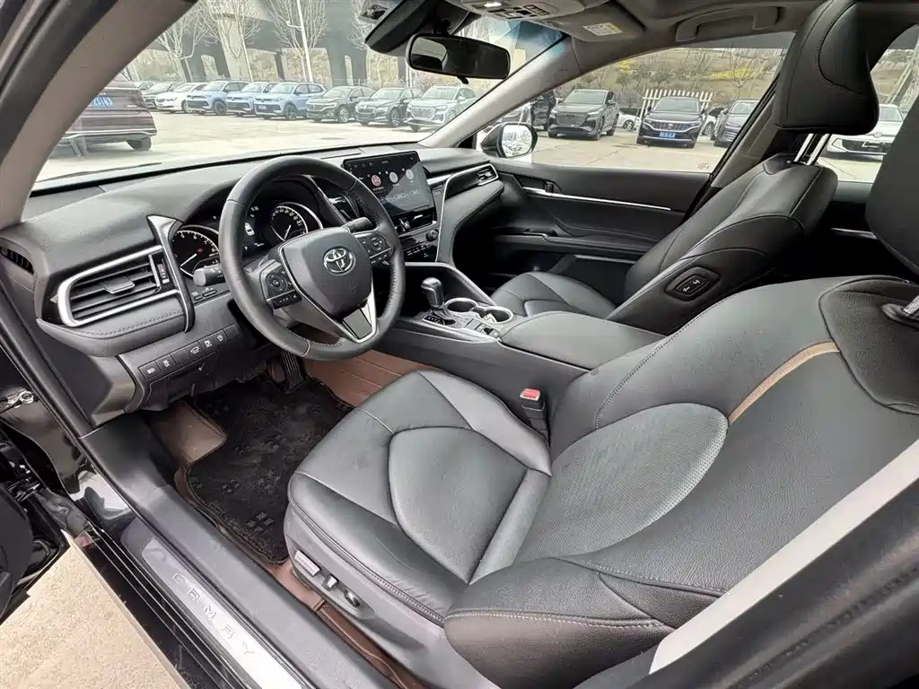 Toyota Camry 2021 2.0G Luxury Edition фото 12