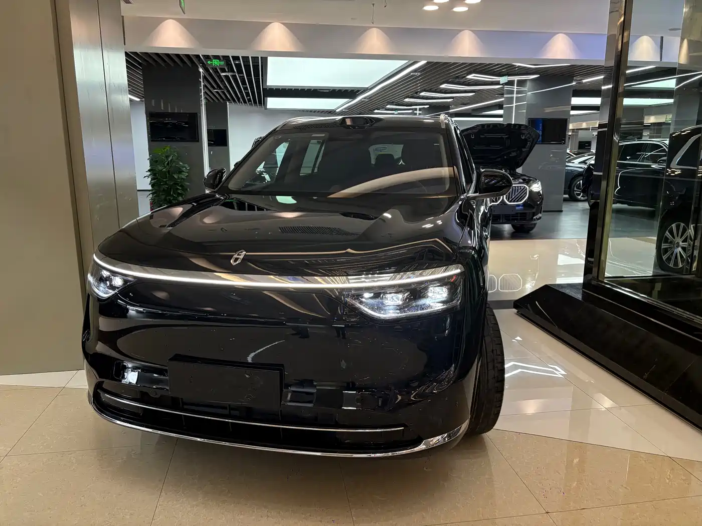 AITO Wenjie AITO M8 2025 Model Extended Range Max+ Edition 53.4kWh 6-Seater