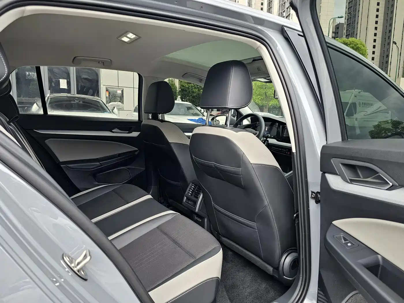 Volkswagen Golf 2021 280TSI DSG Pro фото 6