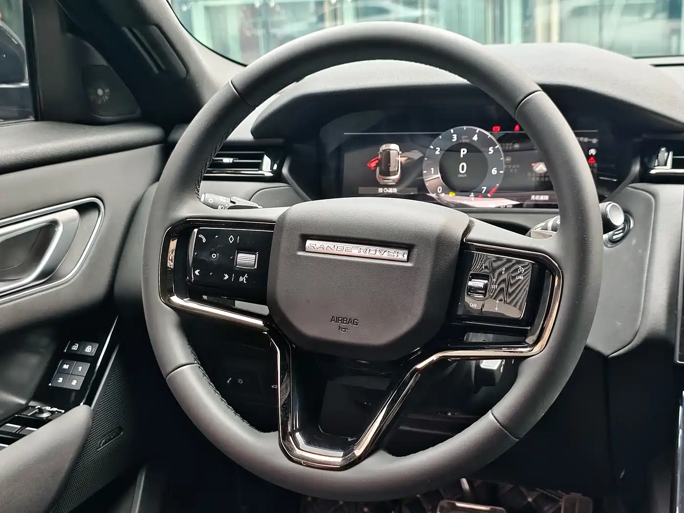Land Rover Range Rover Velar 2024 Dynamic SE фото 9