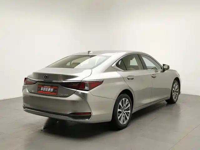 Lexus ES 2022 200 Excellence Edition — фото 2