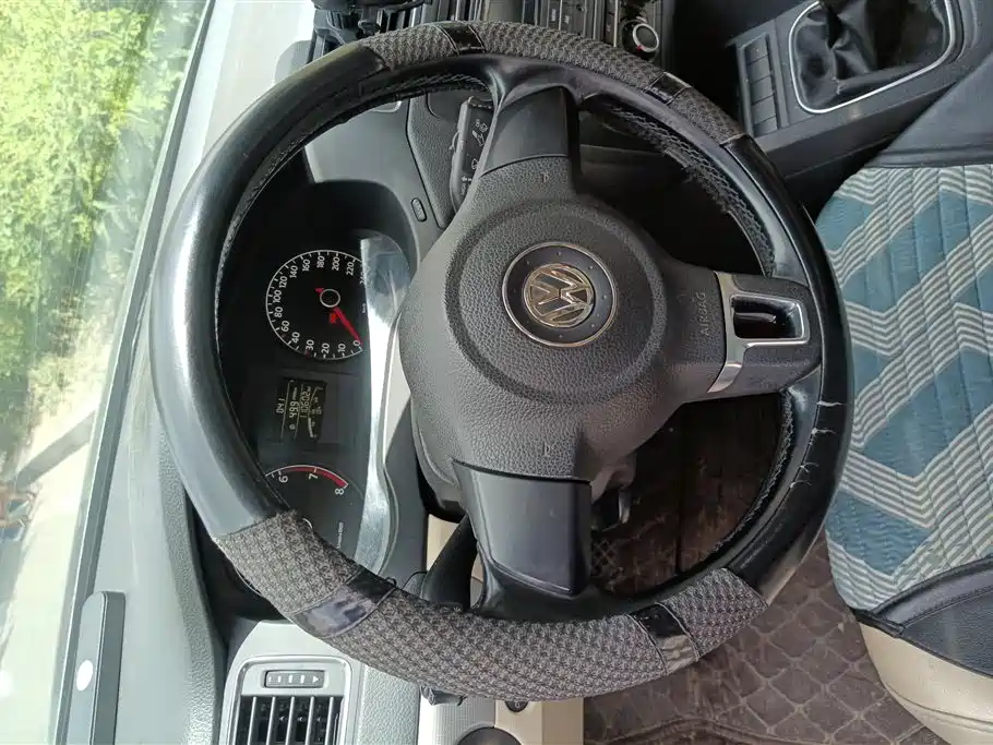 Volkswagen Sagitar 2014 1.6L Manual Comfort фото 15