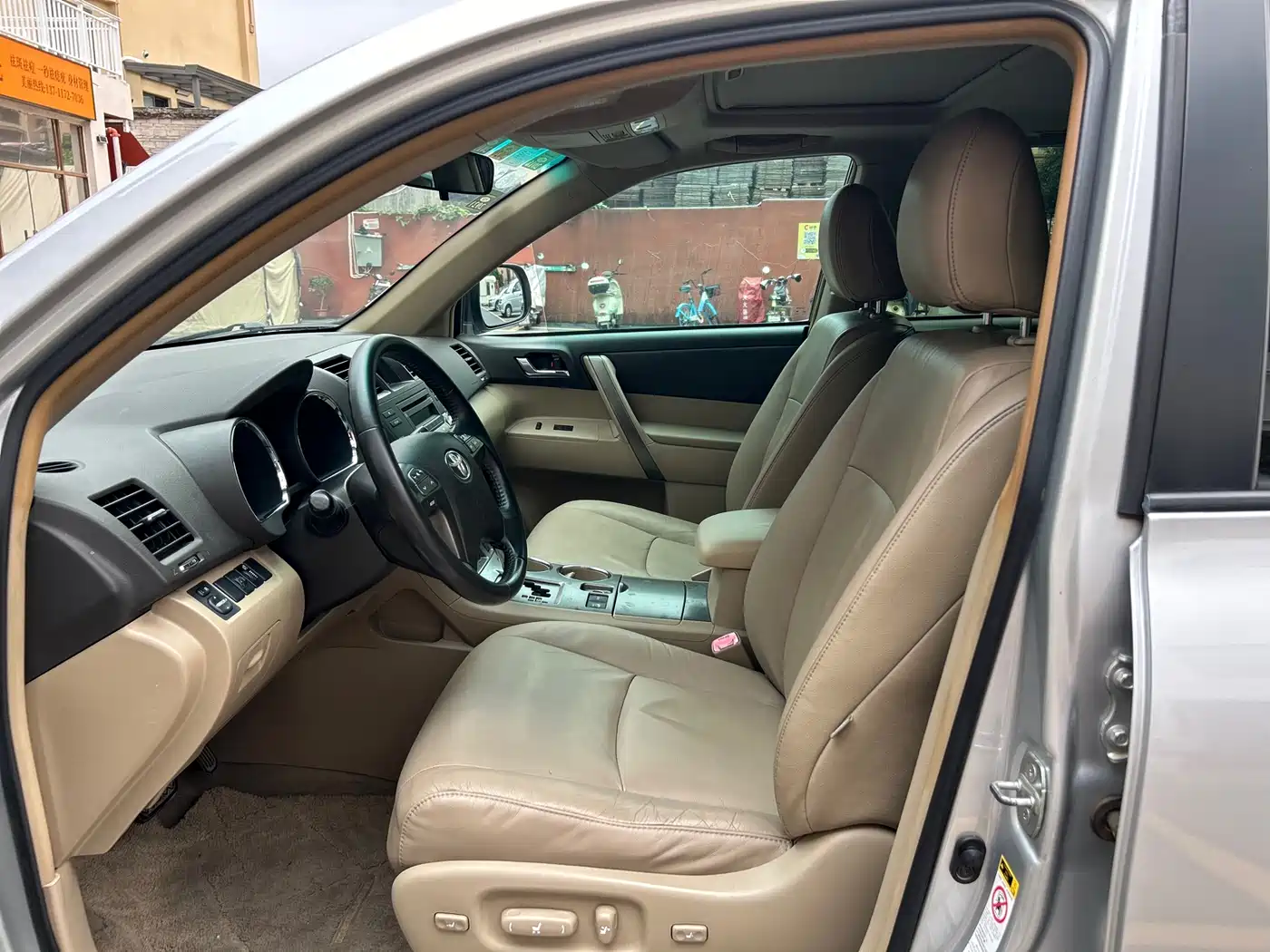 Toyota Highlander 2009 3.5L 4WD 7-seater Luxury Edition фото 11
