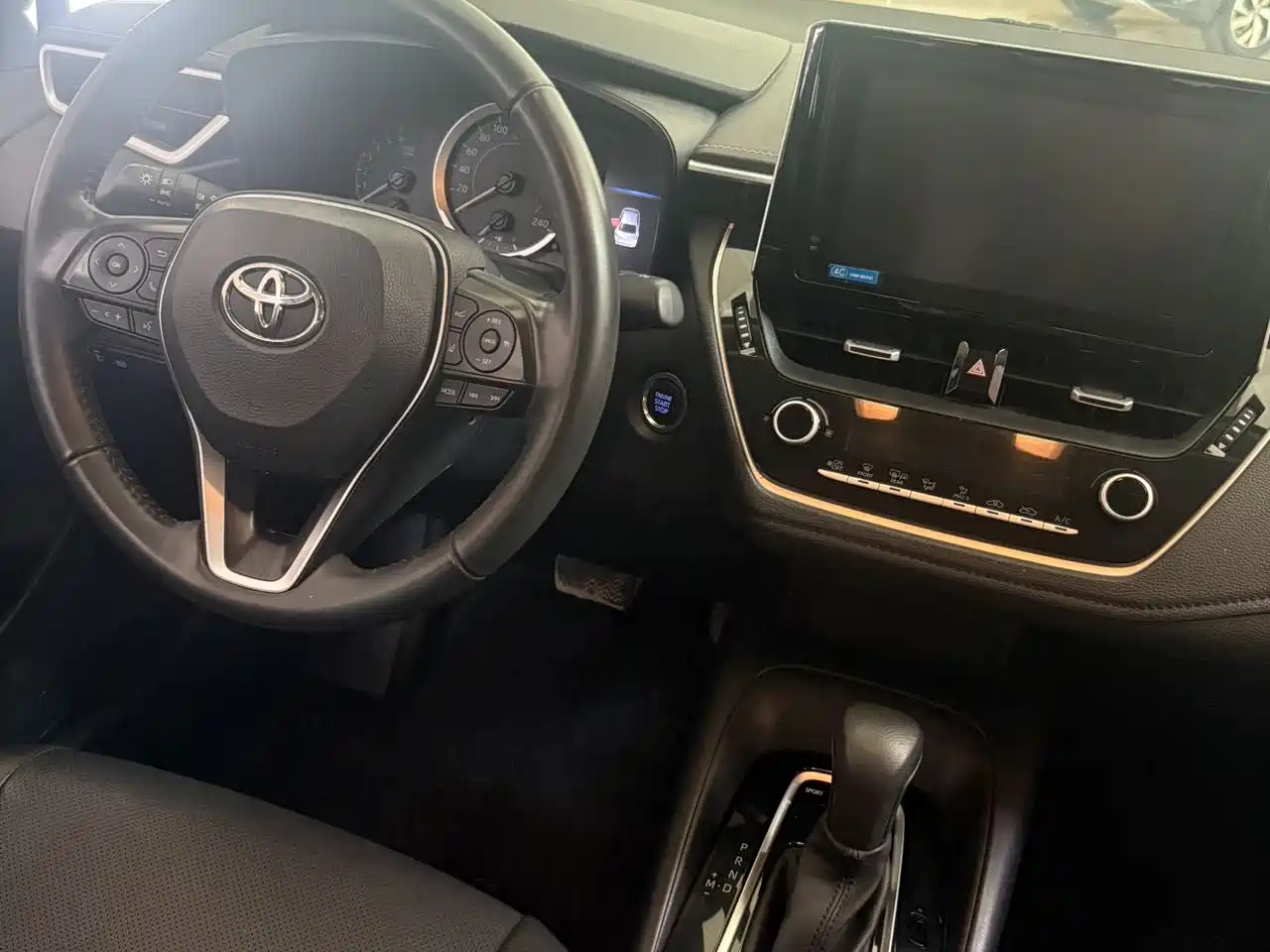 Toyota Corolla 2021 1.2T S-CVT Luxury Edition фото 13