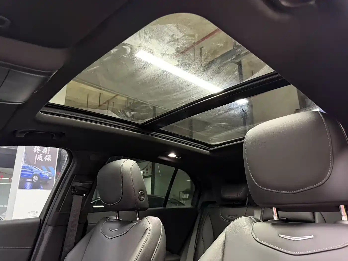 Cadillac XT4 2024 28T 2WD Luxury фото 14