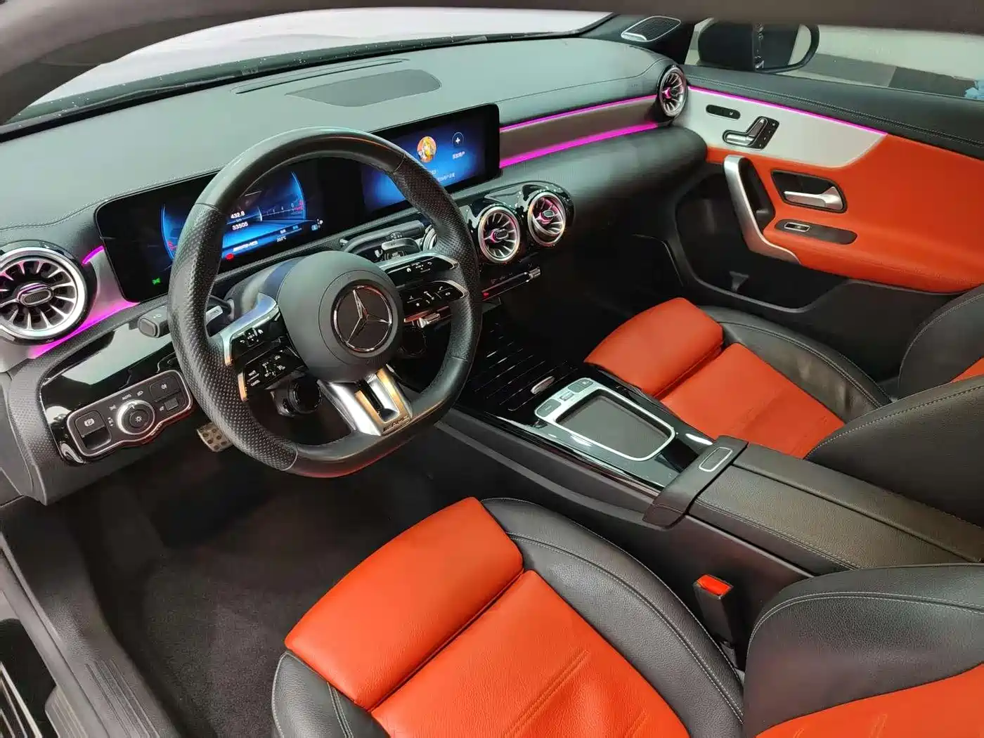 Mercedes-Benz A-Class AMG (Import) 2024 AMG A 35 4MATIC фото 9