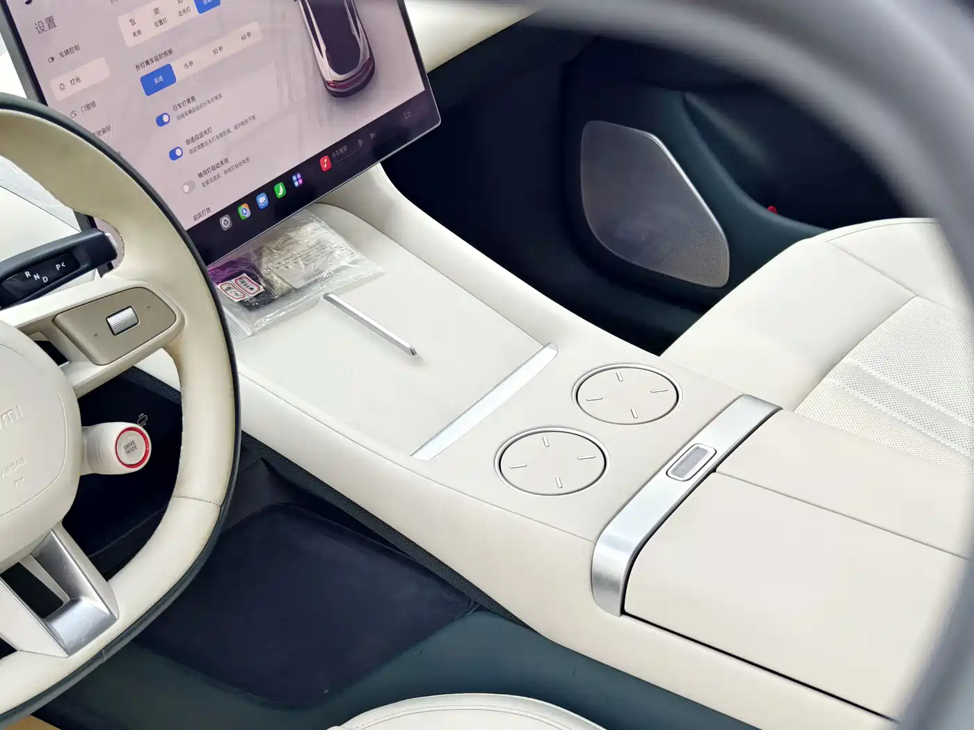 Xiaomi Auto Xiaomi YU7 2025 Extended Range RWD Edition фото 12
