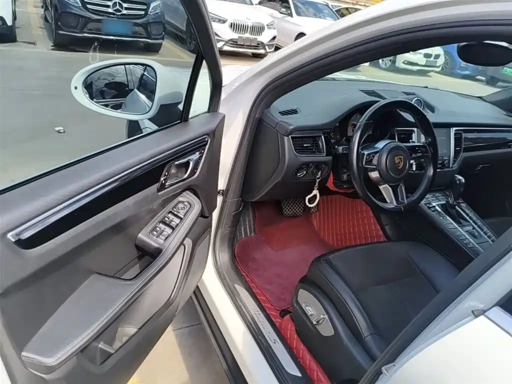 Porsche Macan 2017 Macan S 3.0T фото 16