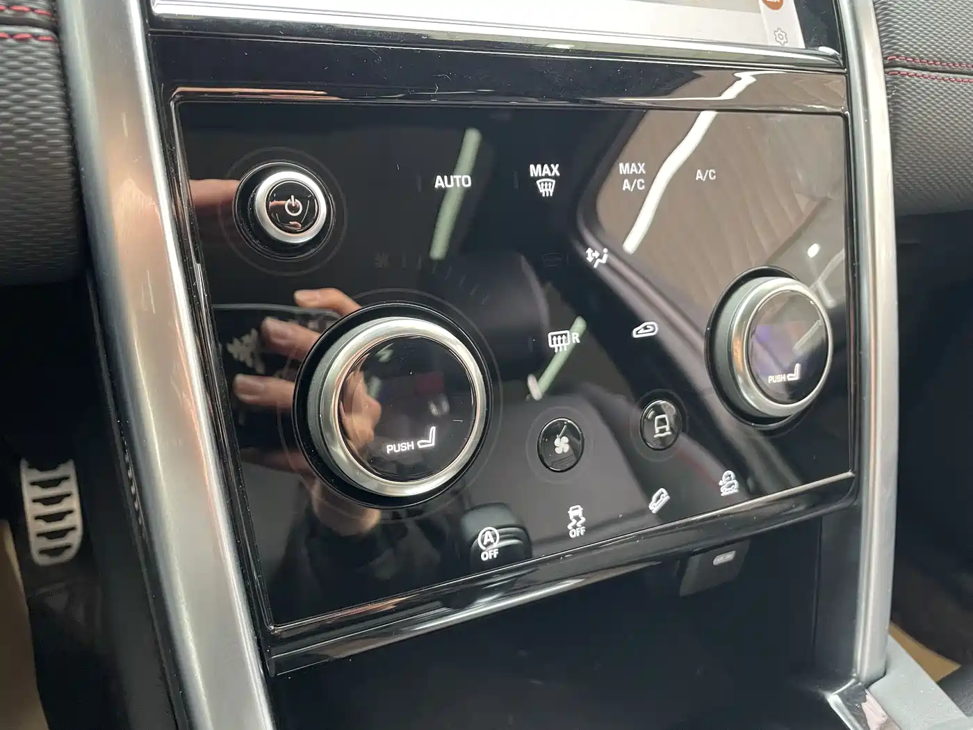 Land Rover Discovery Sport 2022 Model 249PS R-Dynamic S Performance Edition 5-Seater фото 12