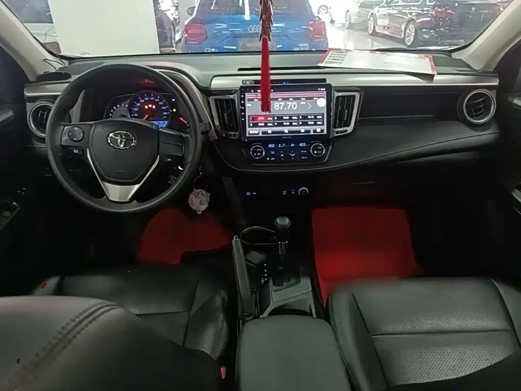 Photo 10 - Toyota RAV4 Rongfang