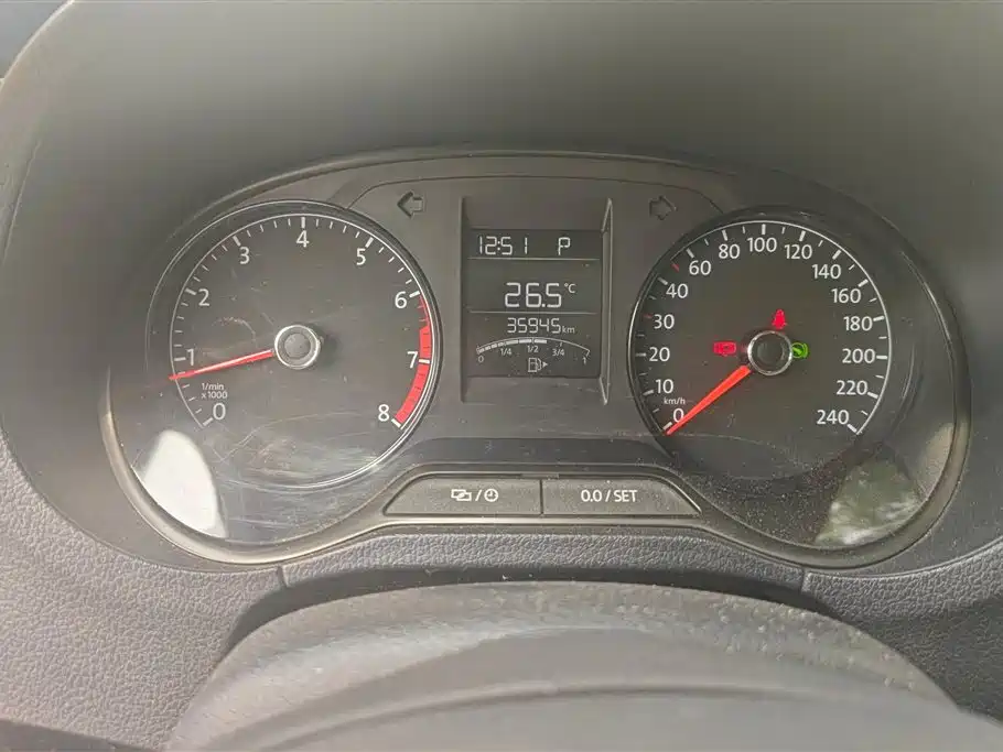 Volkswagen Polo 2018 1.5L Auto Safe Drive фото 14