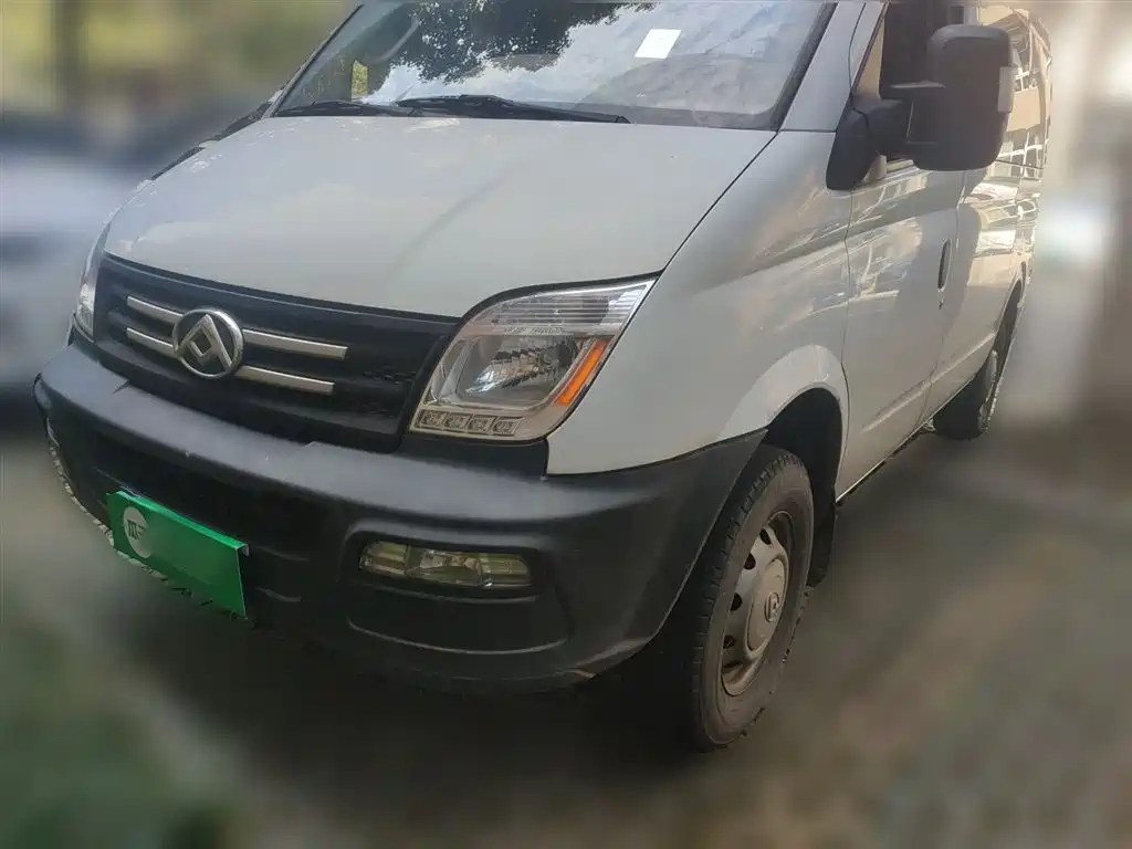 SAIC Maxus Xintu V80 2019 Model 2.5T Classic 6-speed manual Aoyuntong short wheelbase medium roof 5/6-seater