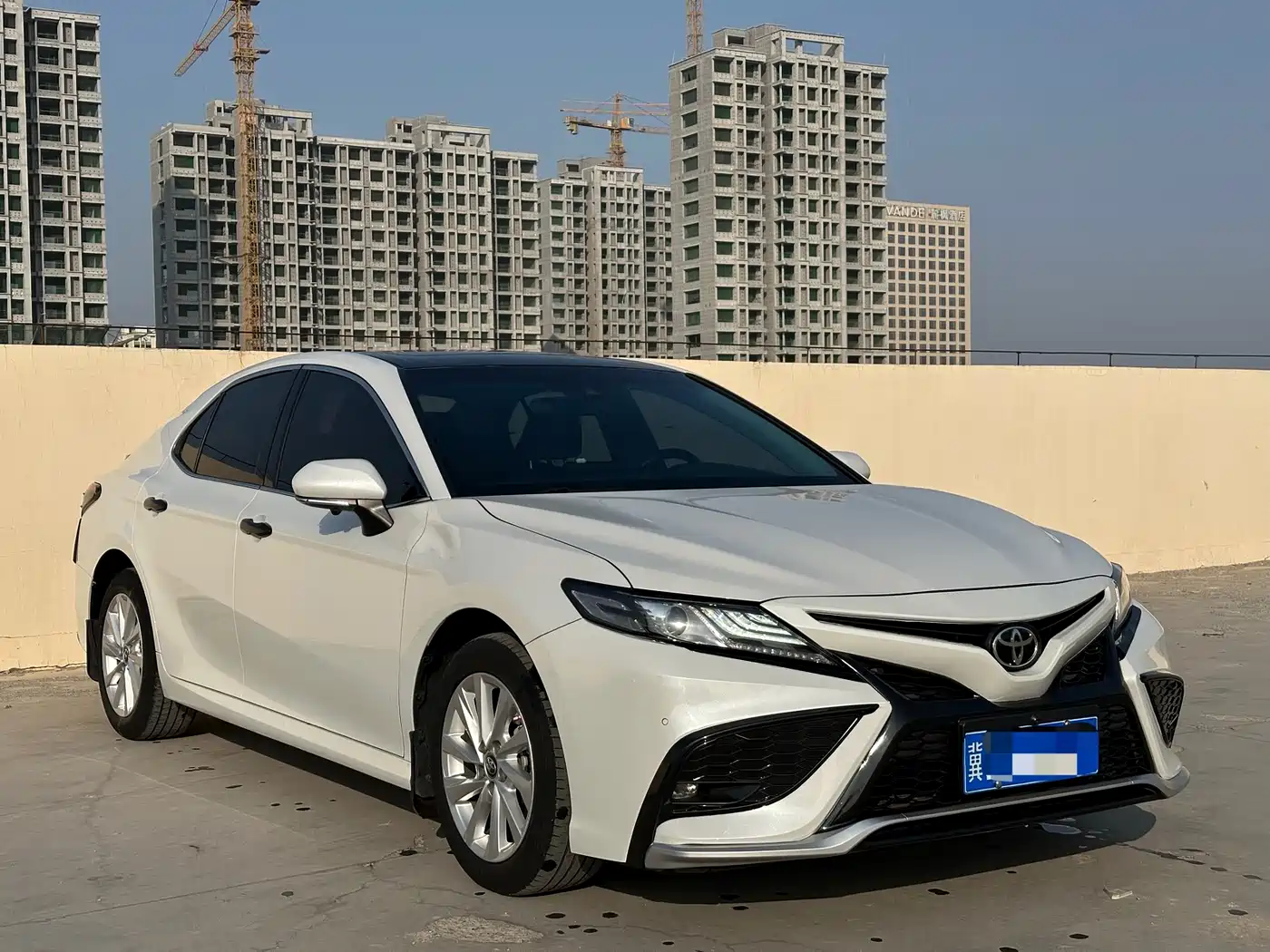 Toyota Camry 2023 2.0G Luxury Edition фото 3
