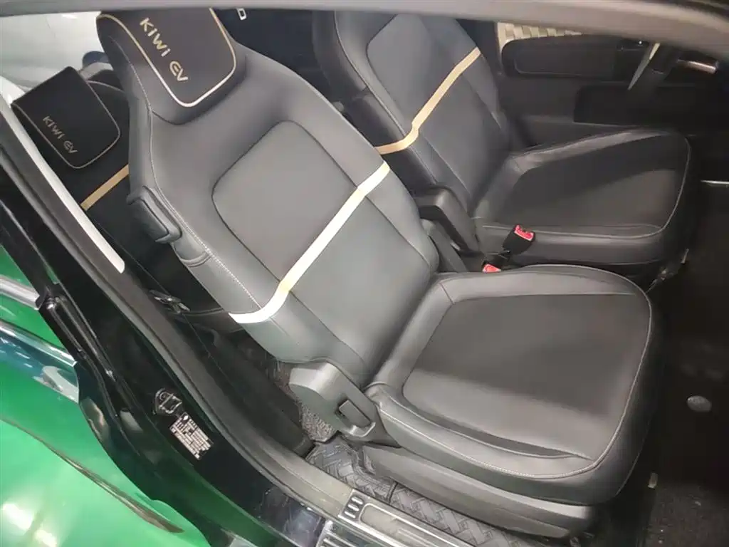 Фото 25 - Baojun KiWi EV