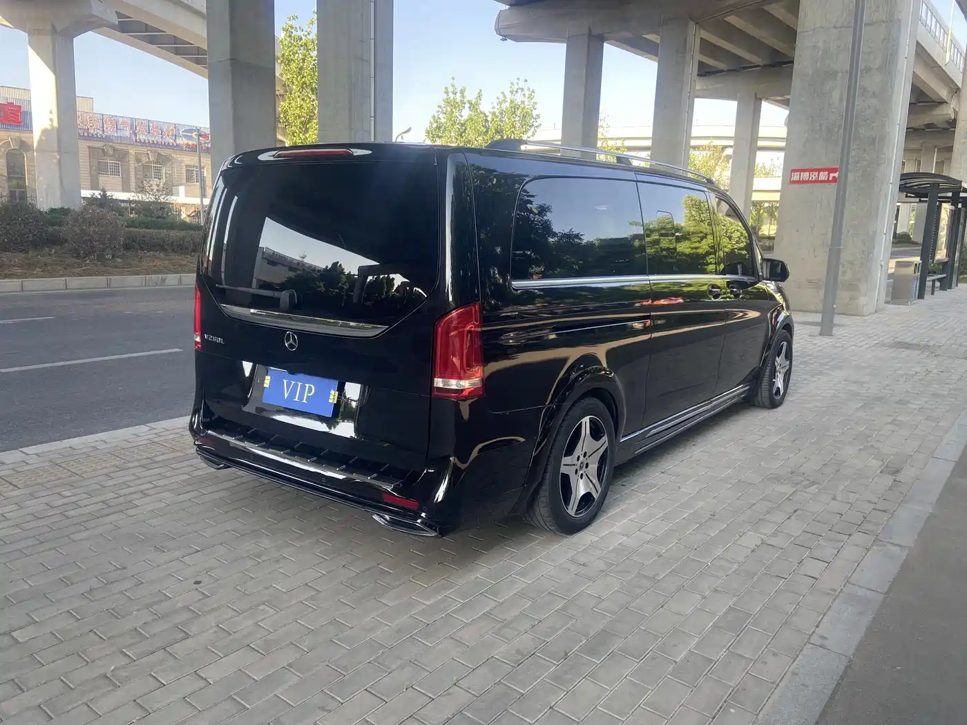 Mercedes-Benz V-Class 2018 V 260 L Premium Long Version China V фото 3