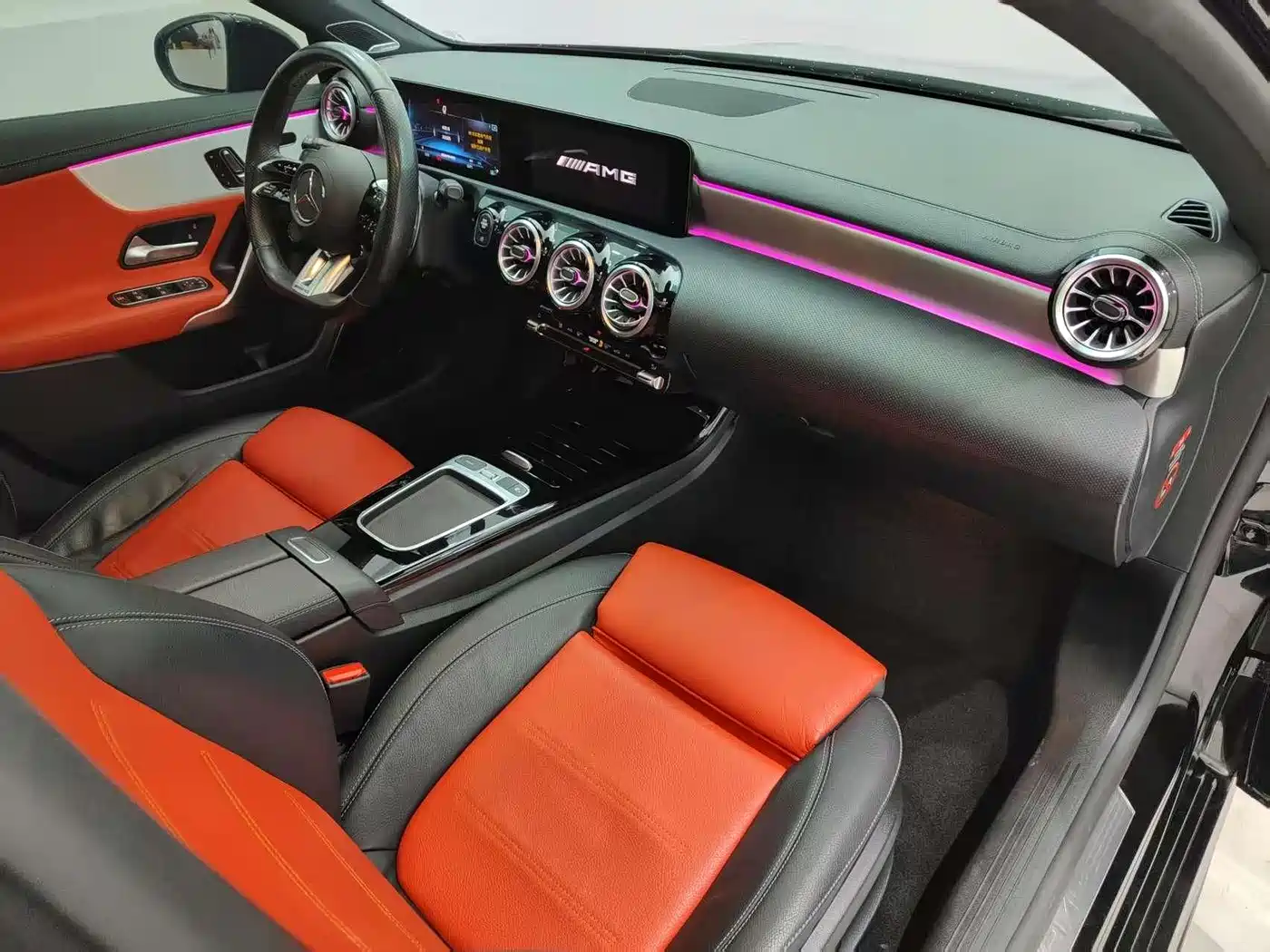 Mercedes-Benz A-Class AMG (Import) 2024 AMG A 35 4MATIC фото 6